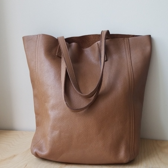 Cuyana Handbags - Cuyana Classic Tall Leather Unstructured Tote